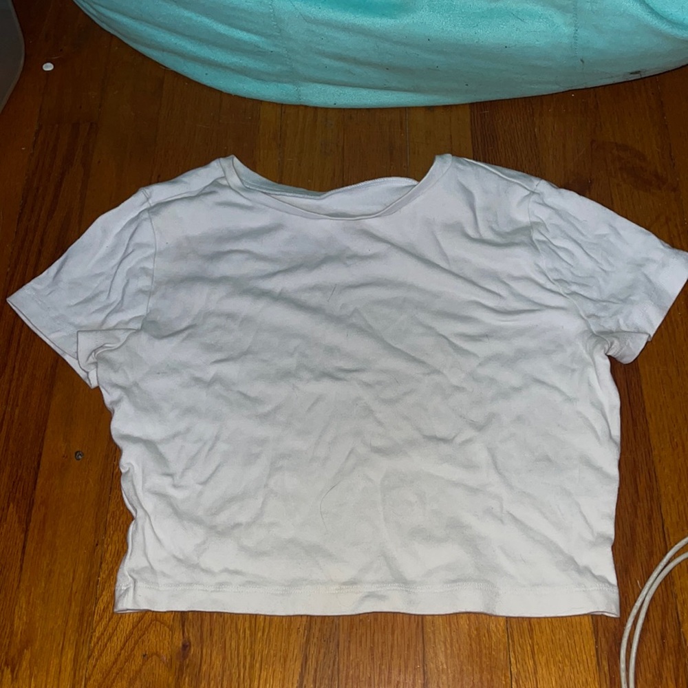 Large white crop top short sleeves